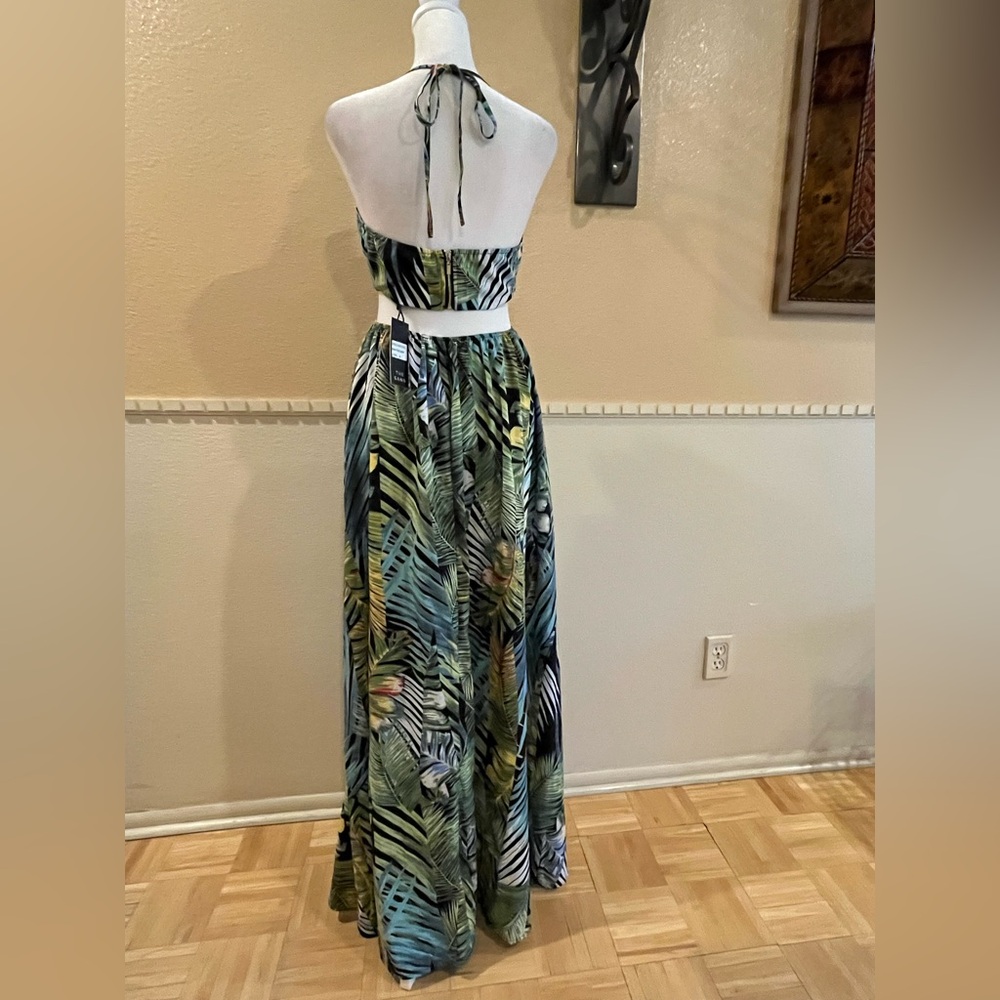 Tropical-print maxi dress. O-ring cut out. The Sang Clothing. Halter V-neck. M - Picture 7 of 15